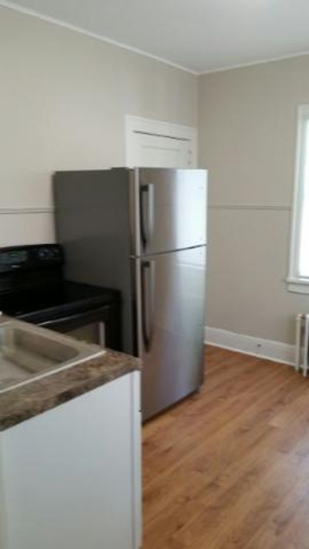 Building Photo - Cute single family house for rent in Willmar, MN
