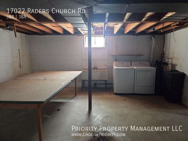 Building Photo - 17022 Raders Church Rd
