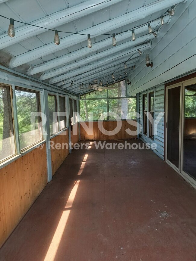Building Photo - 3BD/2.5BA Home in Elk River Available Now!