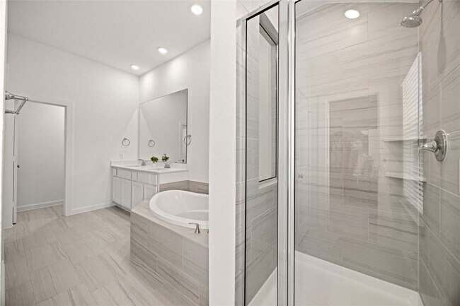 Building Photo - 19726 Curved Steel Dr