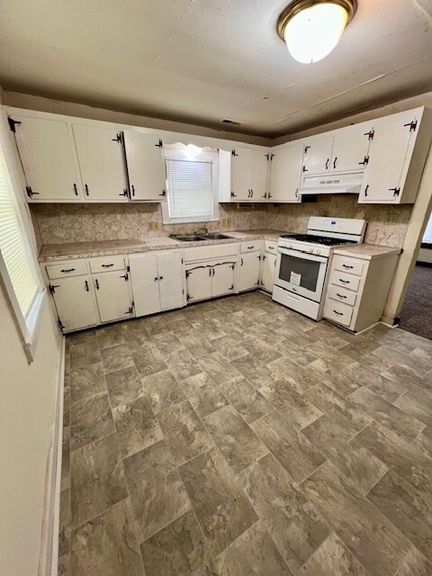 Kitchen - New Vinyl - 1631 E 8th St N