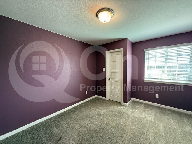 Building Photo - 3002 Trina St