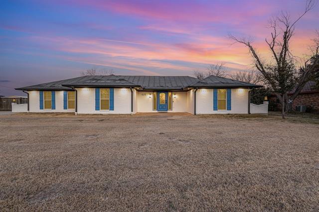 Building Photo - 425 Wolf Run Ct