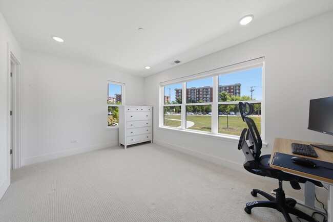 Building Photo - 8367 Mulberry Ave