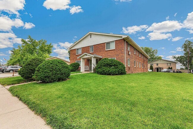 Building Photo - 1190 S Allison St