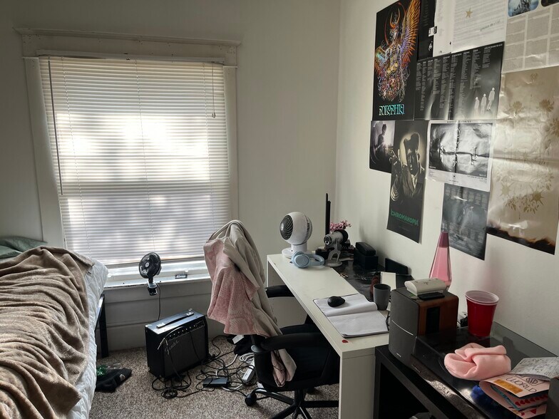 Building Photo - 2603 Knapp St