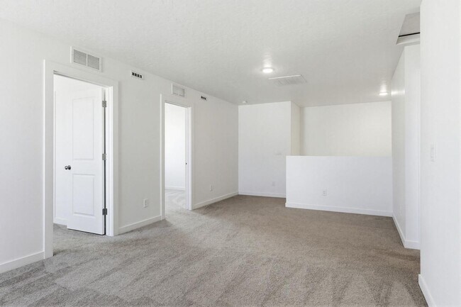 Building Photo - Stunning 4-Bed Home with 3-Car Garage in Cirrus Pointe – Caldwell