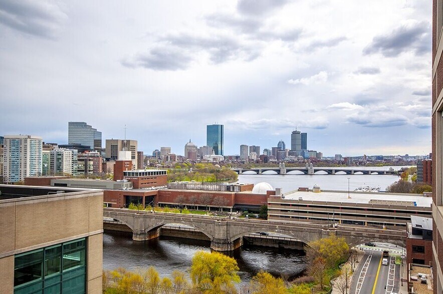 Primary Photo - 10 Museum Way