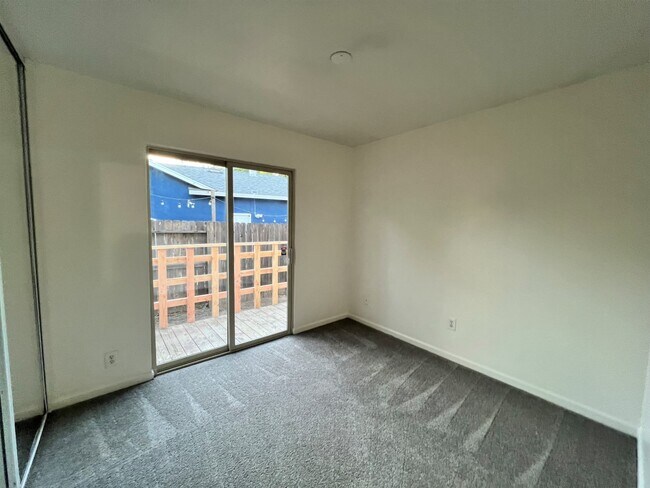 Building Photo - 3336 Irvindale Way