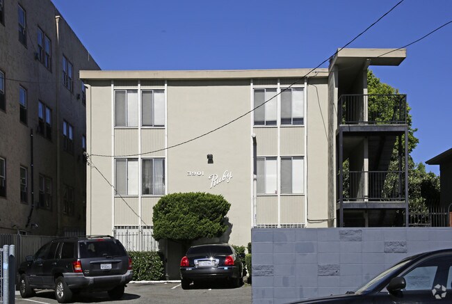 Building Photo - The Ruby