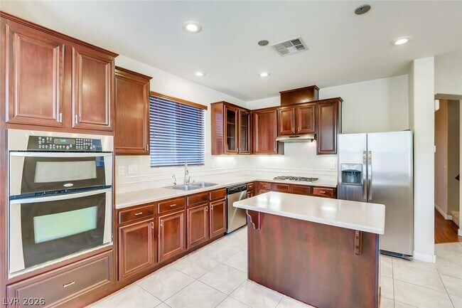 Building Photo - 6584 Holly River St