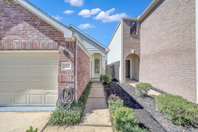 Building Photo - 29717 Buffalo Canyon Dr
