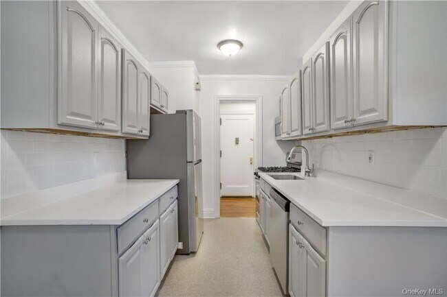 Building Photo - 234 Martine Ave