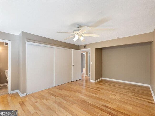 Building Photo - 115 Biscayne Dr NW