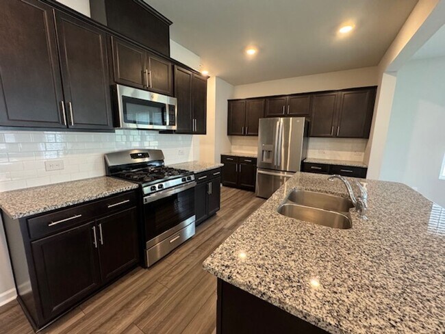 Building Photo - End-Unit Gem Near White Oak Crossing – Style, Space & Convenience!