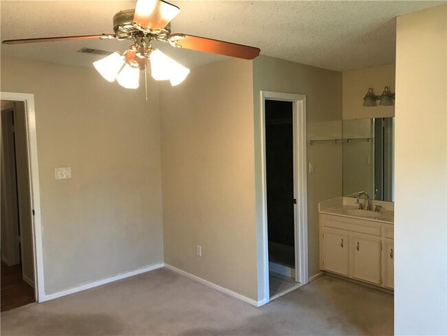 Building Photo - 3702 Powder Horn Dr