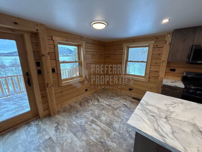 Building Photo - 33181 Wenatchi Trail