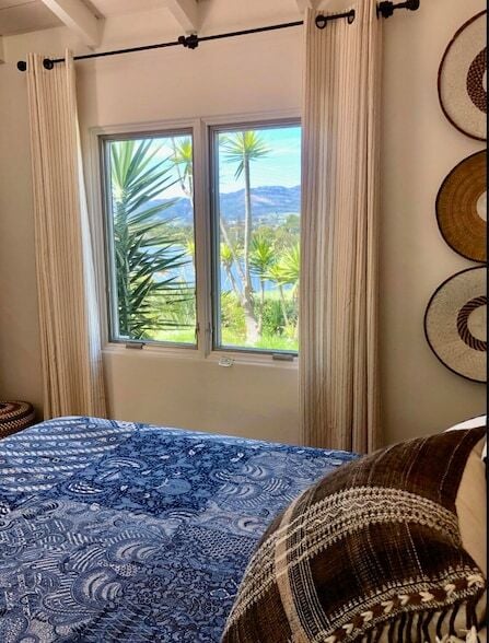 Building Photo - 4015 Lago Dr