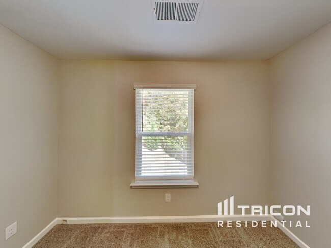 Building Photo - 4110 Tarnwood Pl