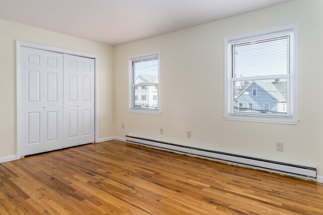 Building Photo - 196 Hope St