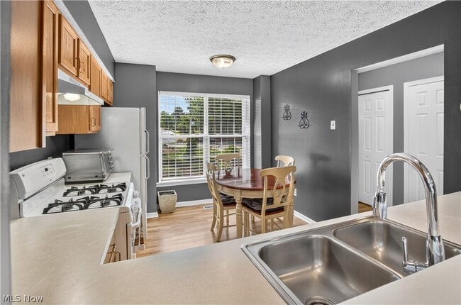 Building Photo - 1139 Lake Meadow Ln