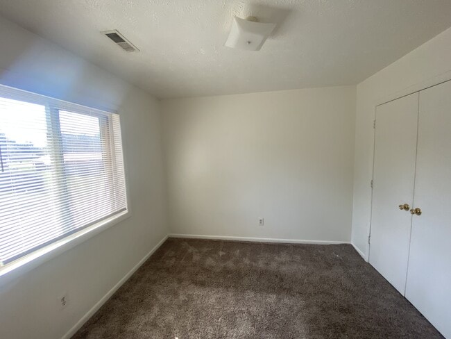 Building Photo - 6408 Starbrook Dr