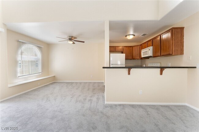 Building Photo - 3145 E Flamingo Rd