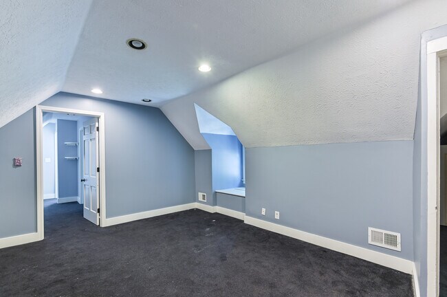 Building Photo - 511 Cannons Ln