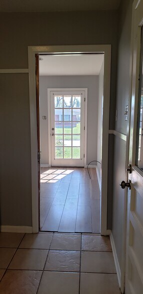 Kitchen into livingroom - 4108 Parkway Dr