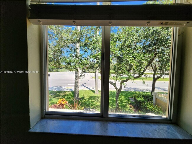 Building Photo - 3810 N Jog Rd