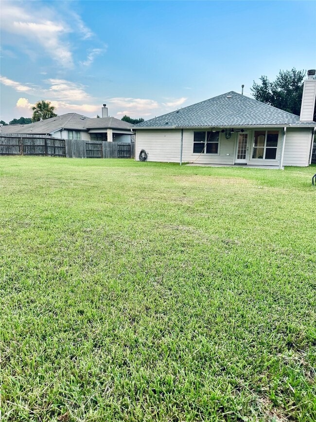 Building Photo - 21604 Horseshoe Dr