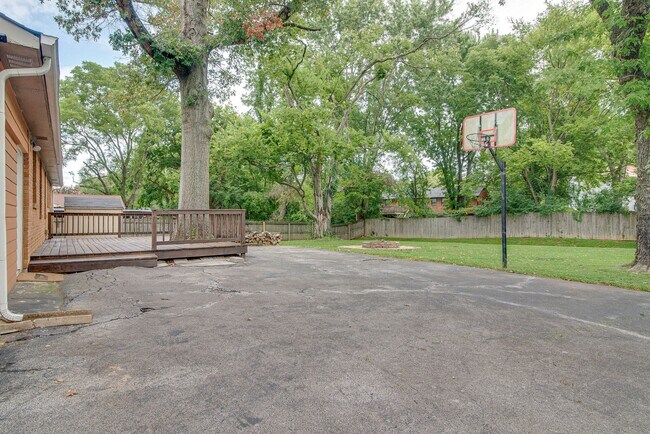 Building Photo - 4736 Danby Dr