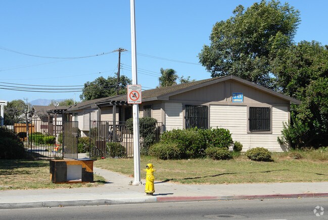 Building Photo - 331-333 Pleasant Valley Rd