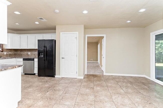 Building Photo - 4770 Corkwood Ln