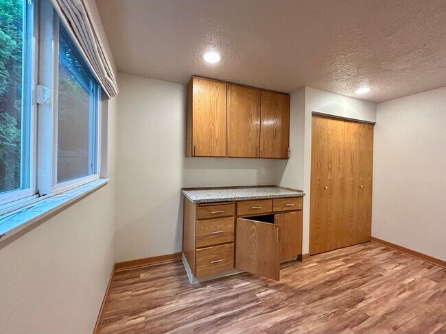 Building Photo - One Of The Top Rated Gems Of 2026: Serene 3 Bed + Bonus Room, 2.5 Bath Spacious House!