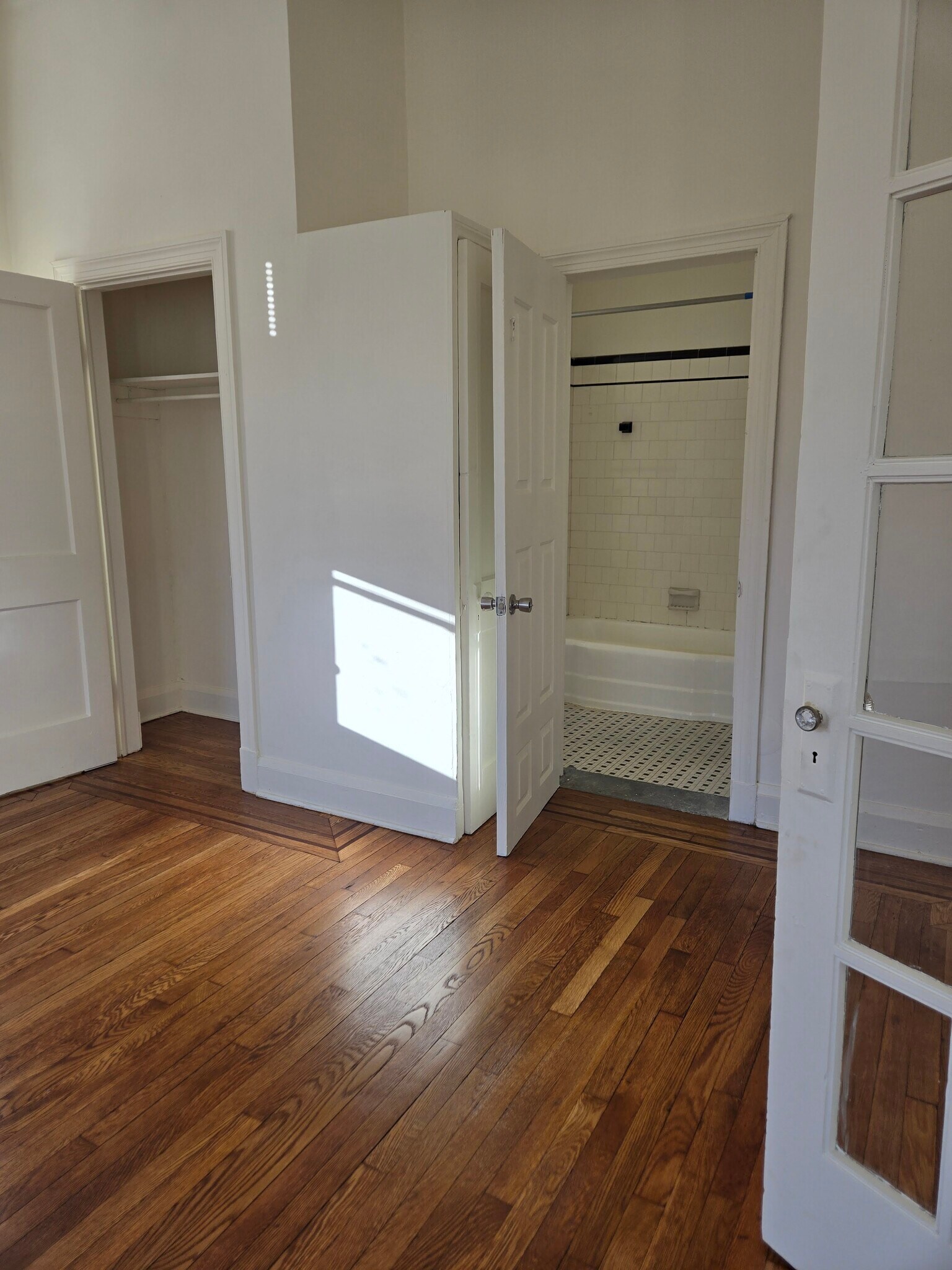 Building Photo - 1900 Aliceanna St