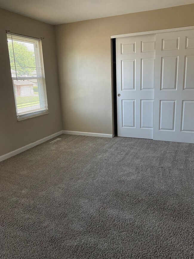 Building Photo - 708 Oxen Dr