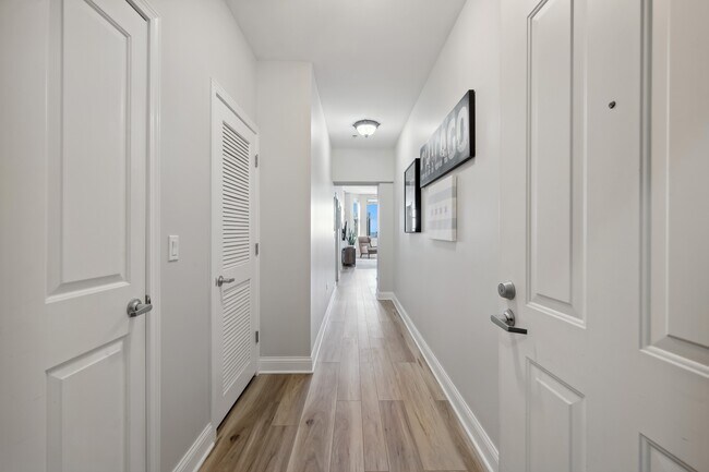 Building Photo - 1464 S Michigan Ave