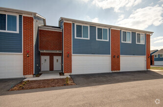 Building Photo - 1053 Gillespie Ln