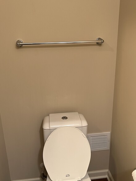 Building Photo - 15600 60th Ave N