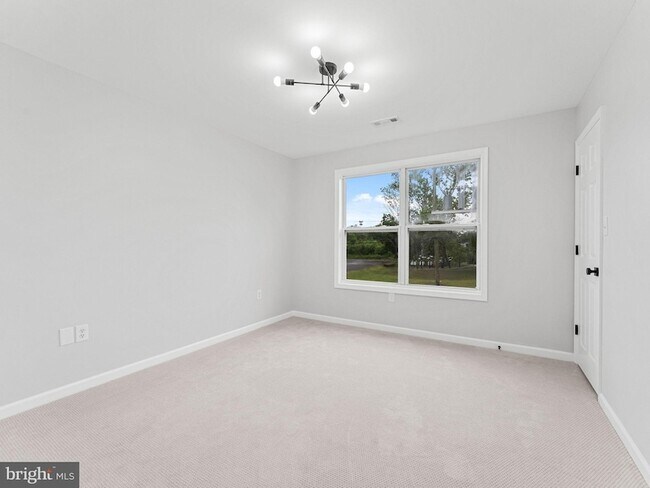 Building Photo - 308 Delsea Dr