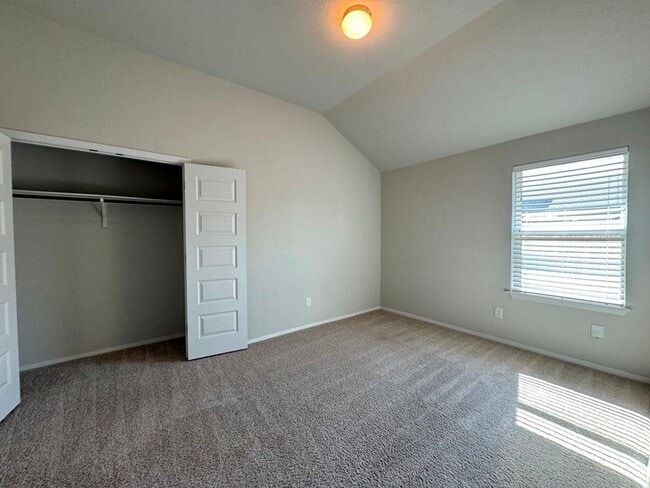 Building Photo - 295 Rimrock Ct