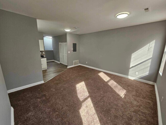 Building Photo - 2412 Huron St