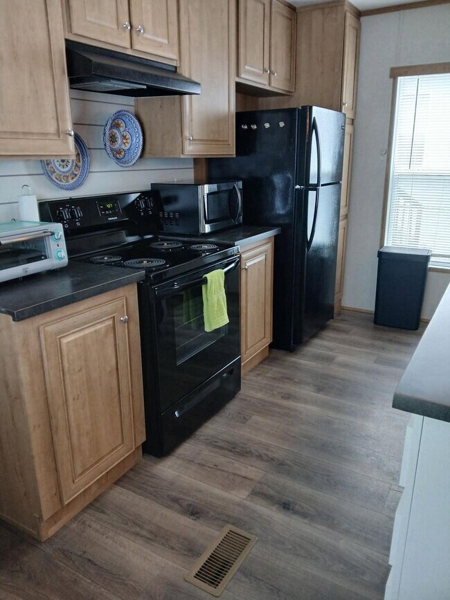 Building Photo - 139 Crimson Rose Wy