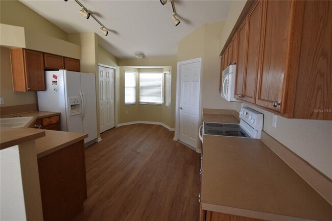 Building Photo - 206 Windridge St