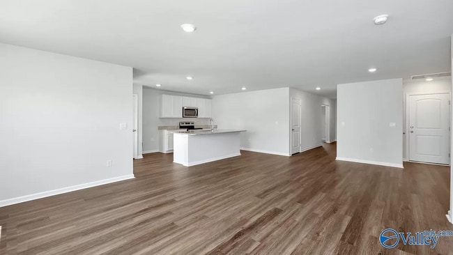 Building Photo - 153 Ozy Dr