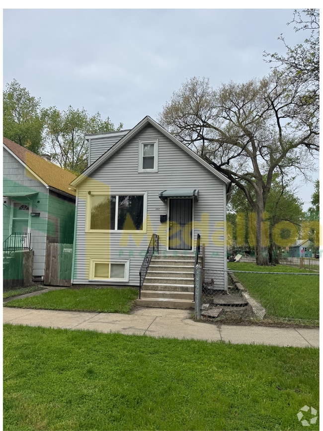 Building Photo - Charming Updated Home on Corner Lot with S...