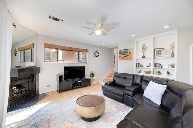 Primary Photo - 1707 Spyglass Dr