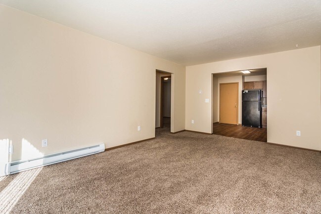 Building Photo - Amberwood Court Apartment Community