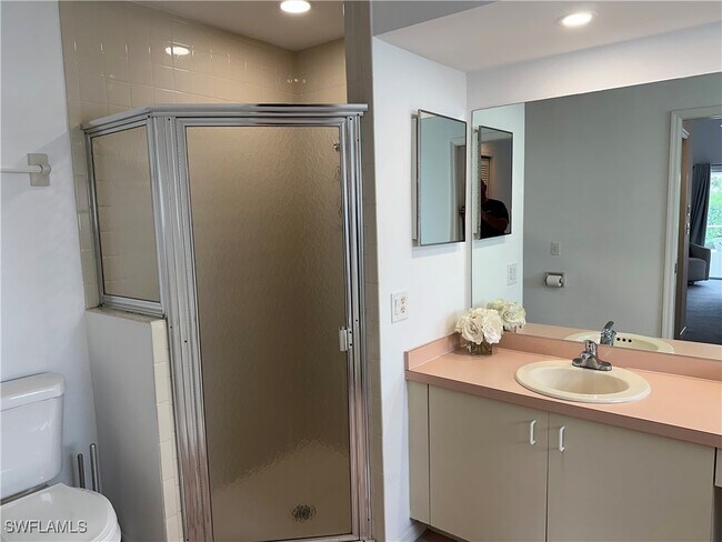 Building Photo - 740 Lambton Ln